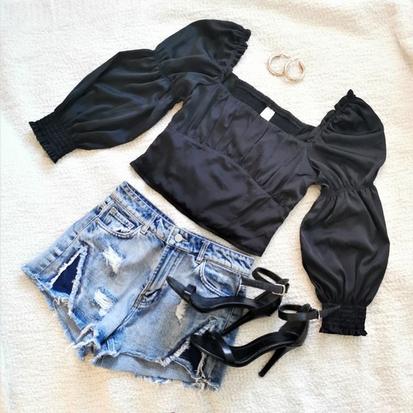 H&M SATIN BLOUSE with a square neckline S - Picture 3 of 3